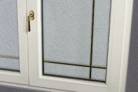 Plastové a dřevěné okna a dveře